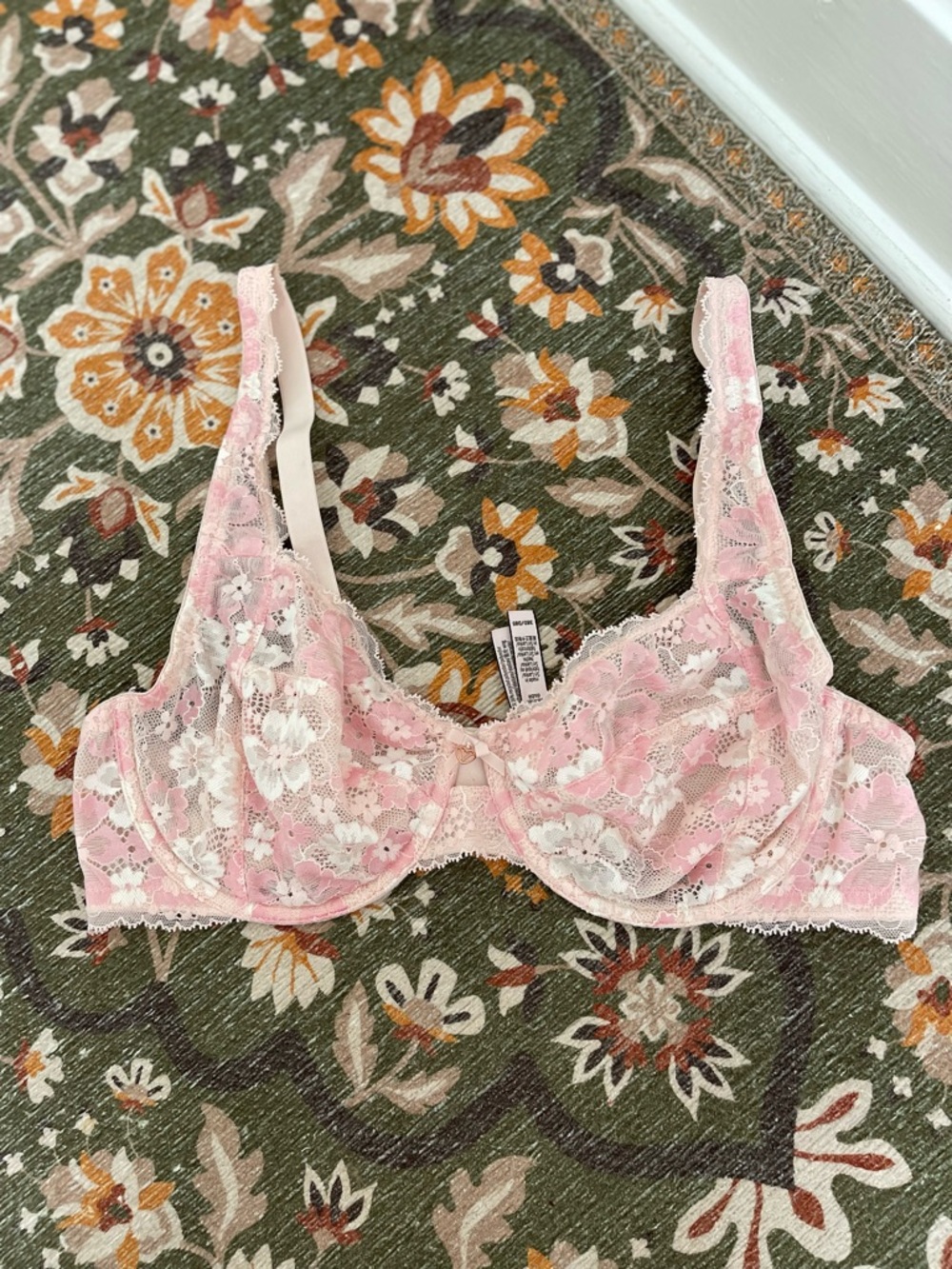 Victoria Secret NWOT 38D - Picture 2 of 5